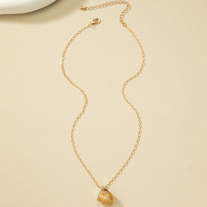 Collier et son pendentif en cristal