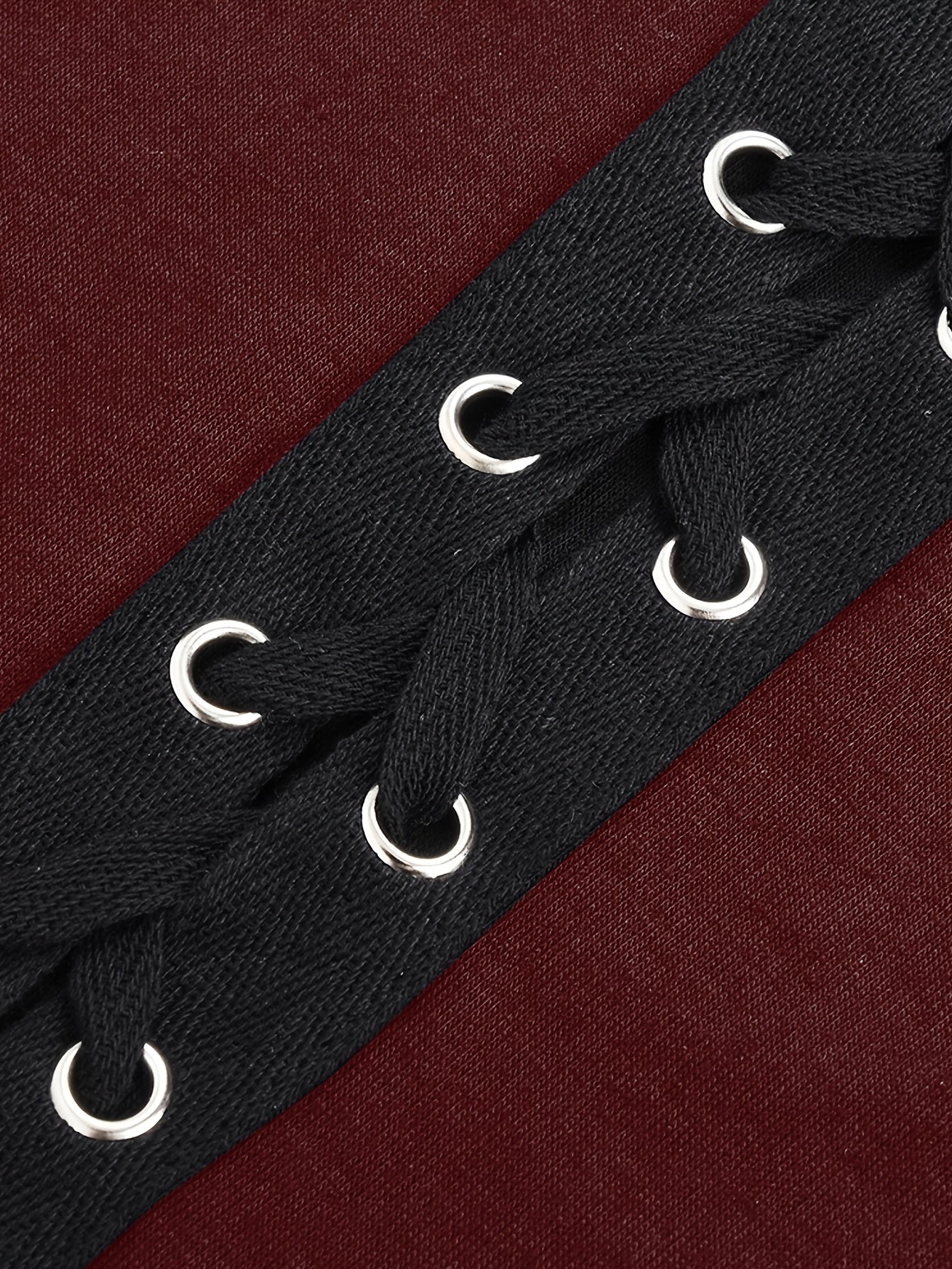 Haut Femme Dentelle & Lacets – Élégance et Séduction