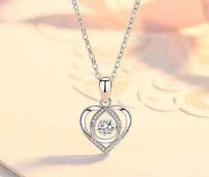 Collier Pendentif cœur en cristal – Élégance & amour éternel