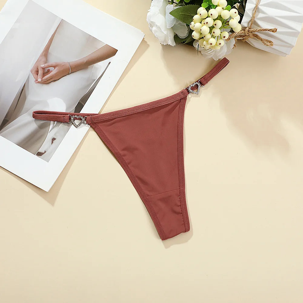 String Noir avec Détails Cœur Strass