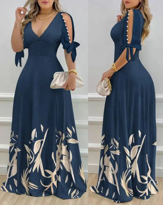 Robe à col en V et décor de perles