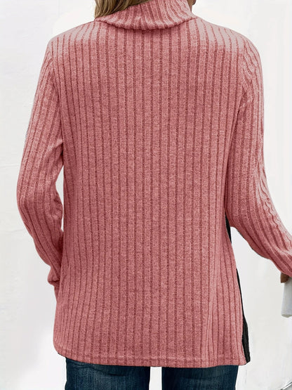 T-shirt/Pull col roulé à boutons côtelés