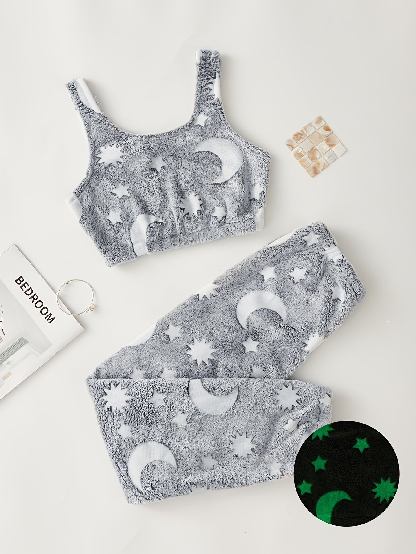 Pyjama doux femme – motif lune et étoiles phosphorescent