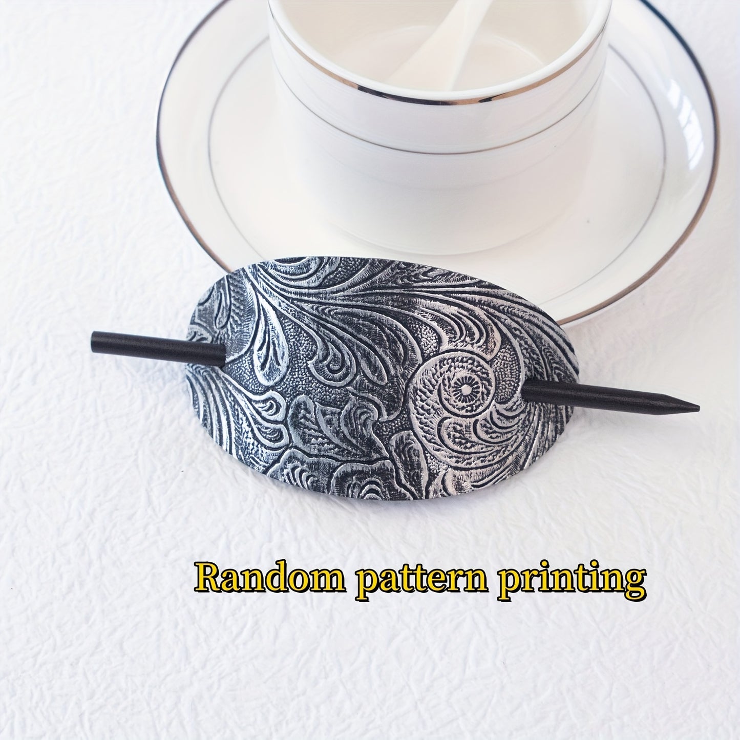 Pince à cheveux en cuir avec baguette – Élégance naturelle