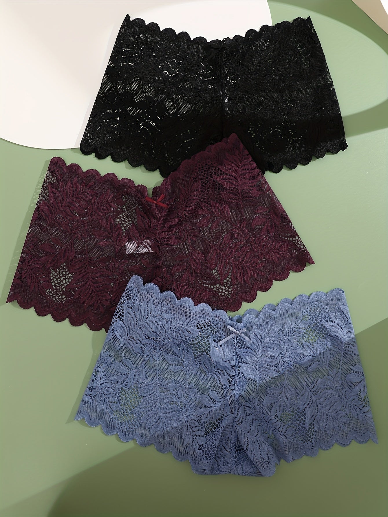 Culottes dentelle contrastée coupe carrée