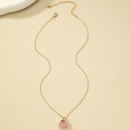 Collier et son pendentif en cristal