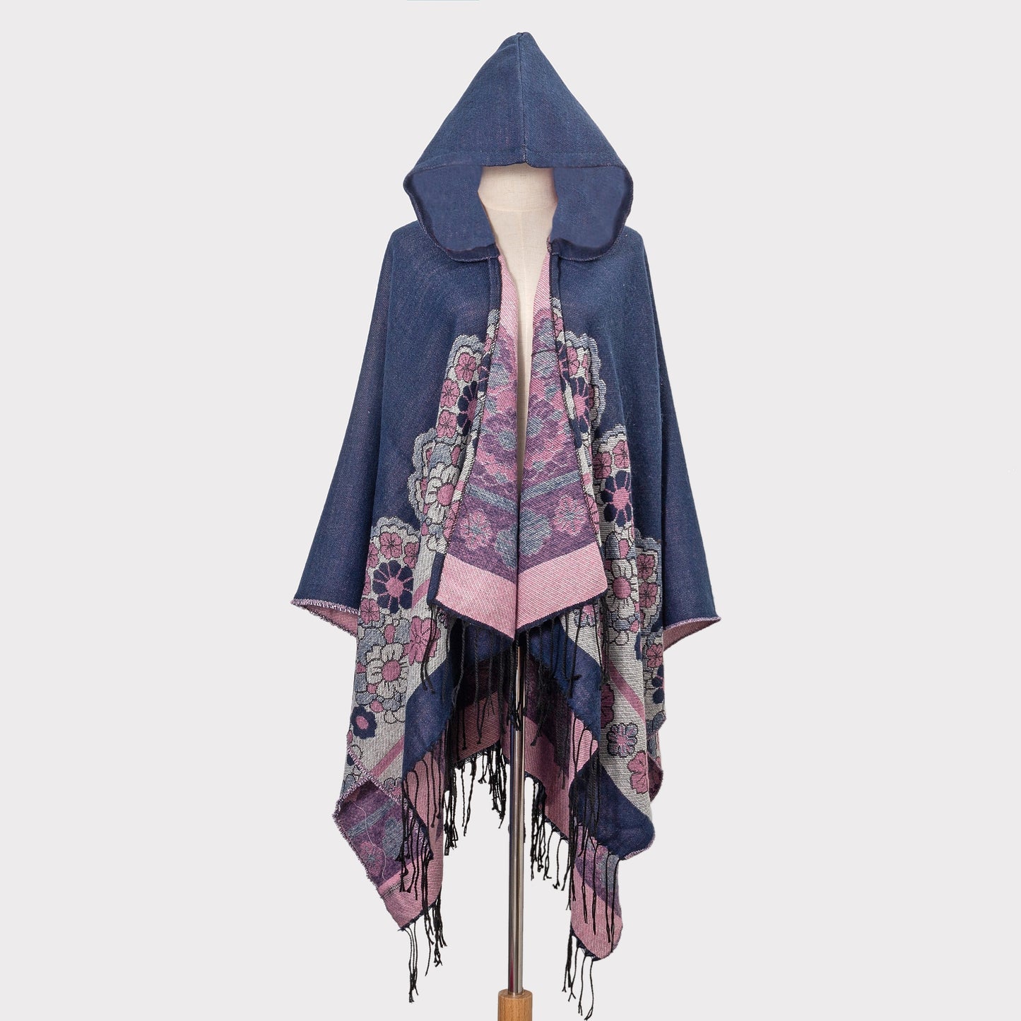 Cape à capuche bohème – Chaleur et élégance artisanale